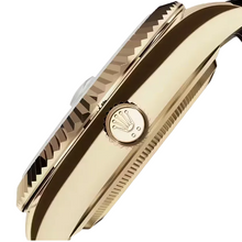 Rolex Sky-Dweller Oyster, 42 mm, Yellow Gold