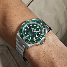 Rolex Submariner Date 'Hulk' Stainless Steel Green Dial