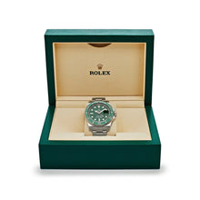 Rolex Submariner Date 'Hulk' Stainless Steel Green Dial